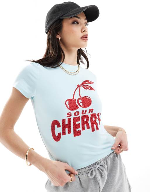 ASOS DESIGN - Baby-T-shirt met grafische Sour Cherry-print met siersteentjes in blauw