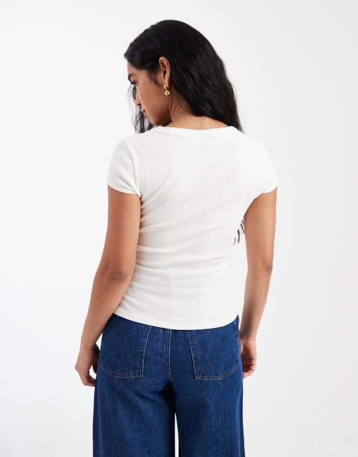 ASOS DESIGN - Baby-T-shirt met lage ronde hals in crème, 4 van 4