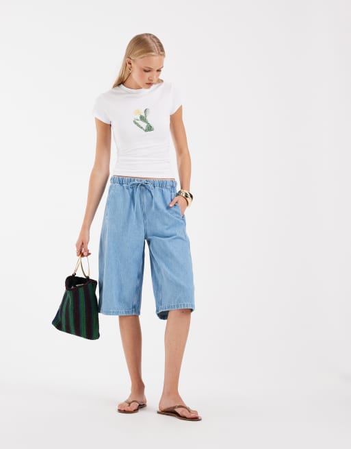 ASOS DESIGN baby tee med pärlbroderad kaktusgrafik i vitt, 3 av 4