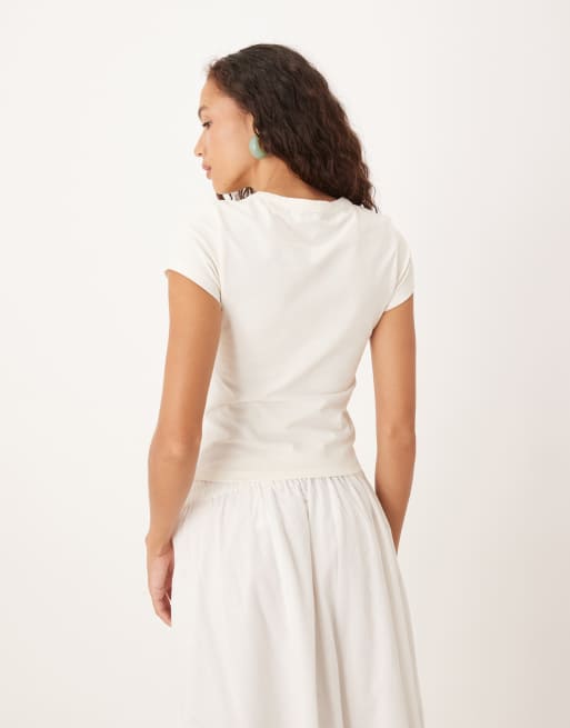 ASOS DESIGN - Baby tee met grafische 'Hot Stuff Chili'-print in crème, 2 van 4