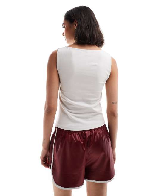 ASOS DESIGN baby tee with burgundy hibiscus floral in ivory, 4 of 4
