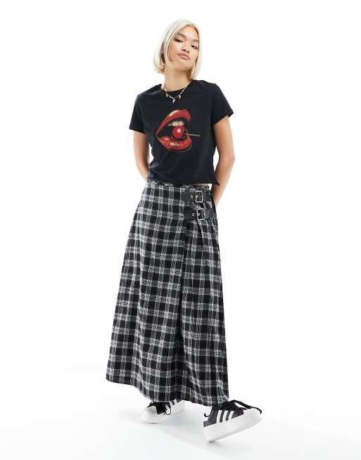 ASOS DESIGN baby tee with cherry lips graphic in black, 3 of 3