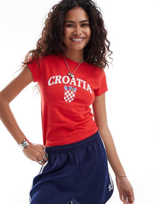 ASOS DESIGN baby tee with croatia football graphic in red, 3 of 4