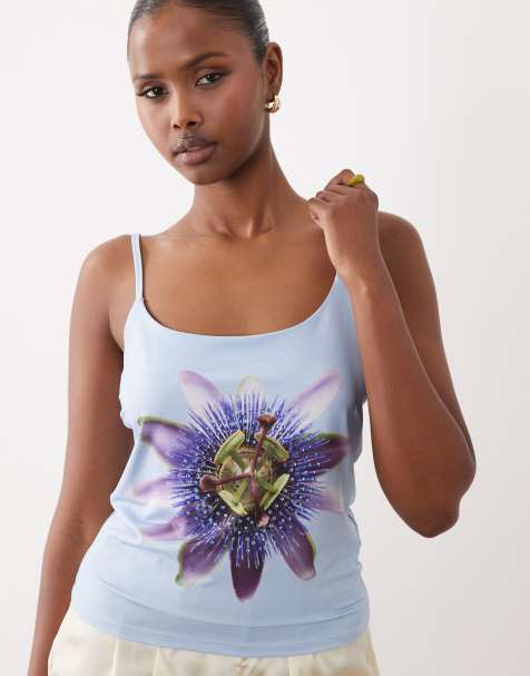 ASOS DESIGN - Babyblå cami-top med stropper og blomstergrafik med hotfix-detaljer i polyamid - view 1