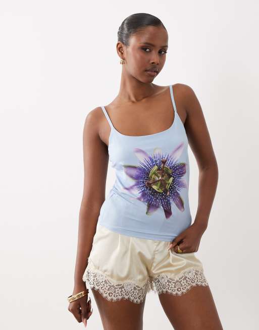 ASOS DESIGN - Babyblå cami-top med stropper og blomstergrafik med hotfix-detaljer i polyamid, 3 af 4