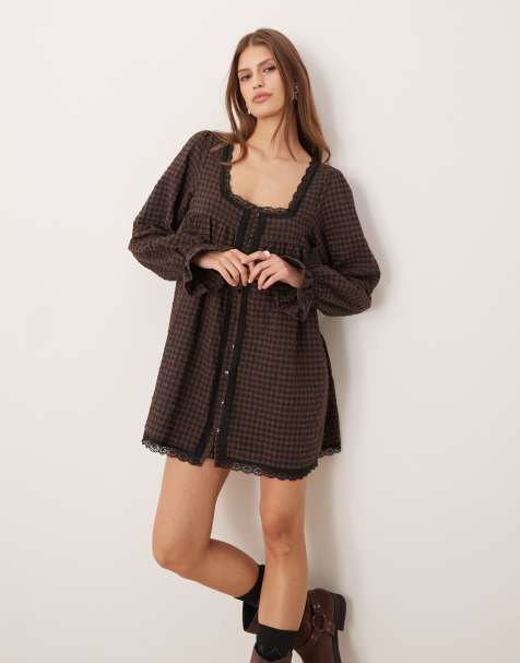 ASOS DESIGN – Babydoll-Minikleid mit Spitzenbesatz und gebürstetem Karomuster - view 1