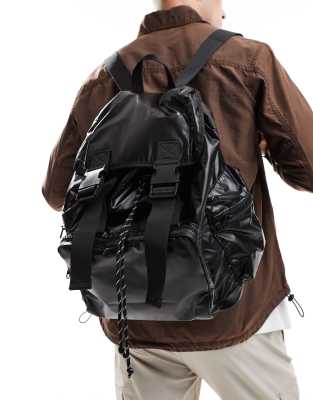 backpack in shiny black