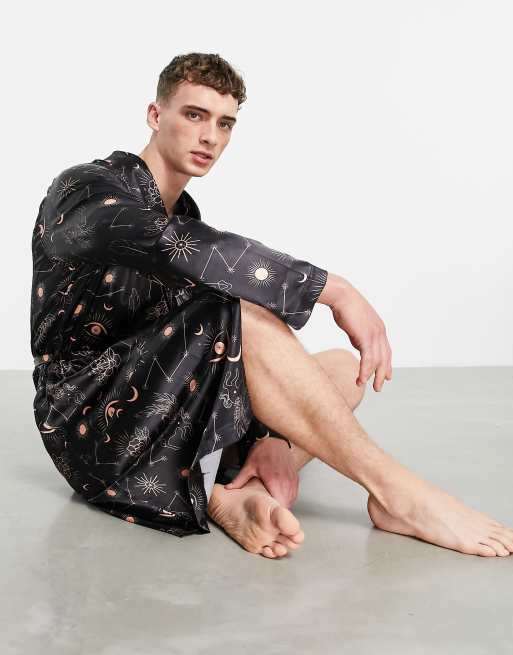 ASOS DESIGN Bademantel aus Satin mit Weltraum Print Kombiteil ASOS