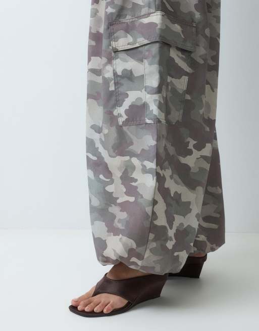 ASOS DESIGN Baggy-Ballonhose im Military-Muster, 4 von 5