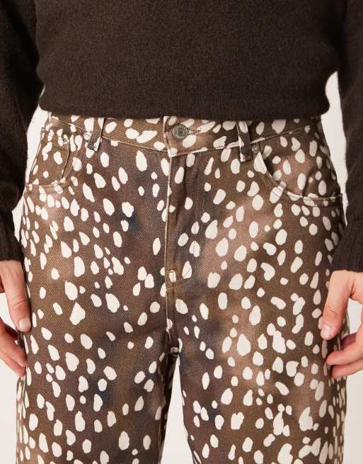 ASOS DESIGN - Baggy brune bukser med hjorteprint, 4 af 5