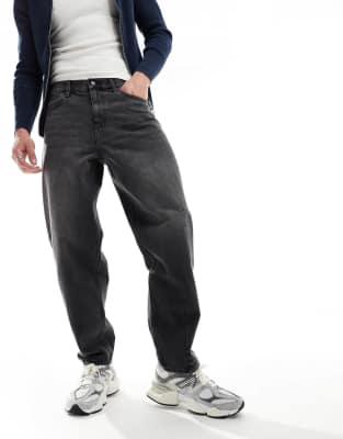 Baggy-Jeans mit Abnähern in verwaschenem Schwarz Schwarz 46 Long