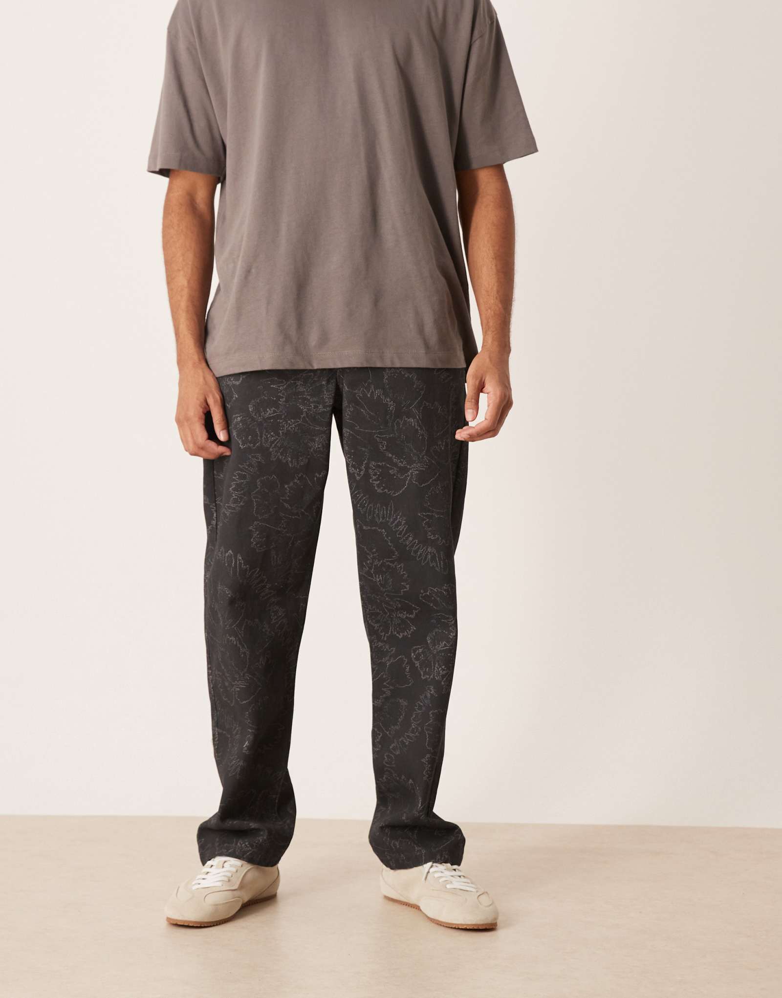 Дизайнерские мешковатые брюки ASOS с цветочным принтом