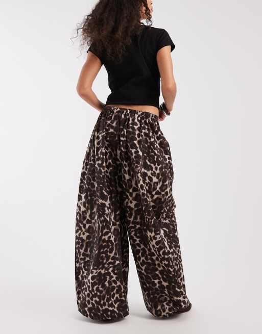 ASOS DESIGN - Ballonbukser i bomulds-/nylonblanding med dyreprint, 3 af 5