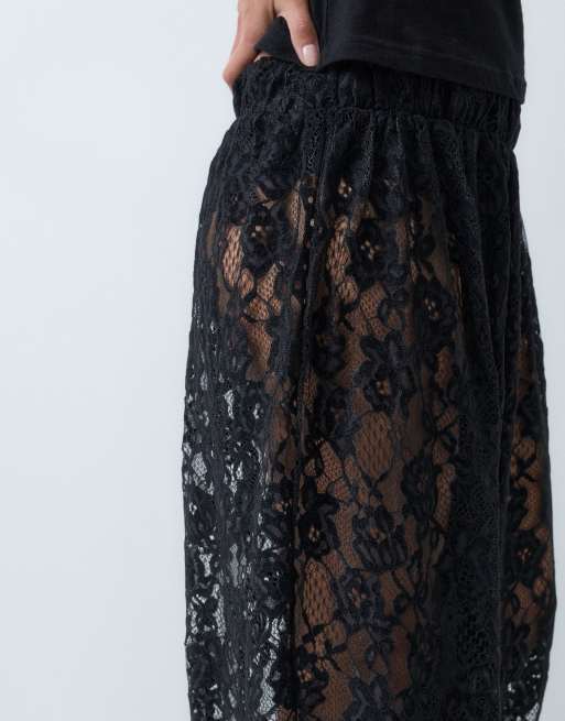 ASOS DESIGN ballongbyxor i sammet och spets i svart, 3 av 5