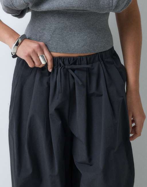 ASOS DESIGN balloon pants in black, 4 of 5
