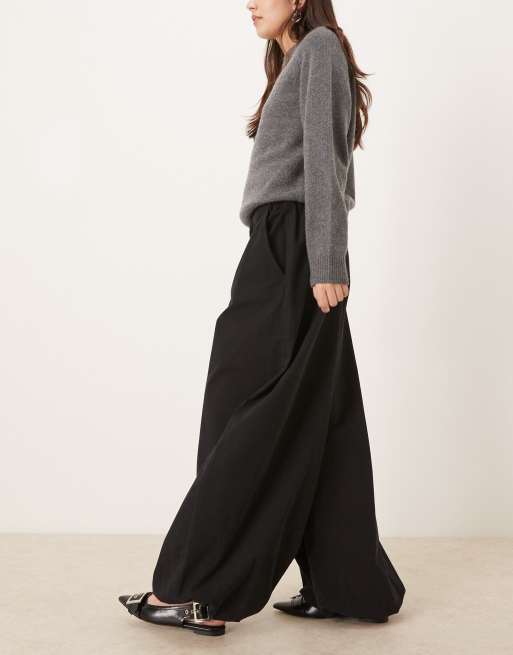 ASOS DESIGN balloon trousers in black, 2 of 5