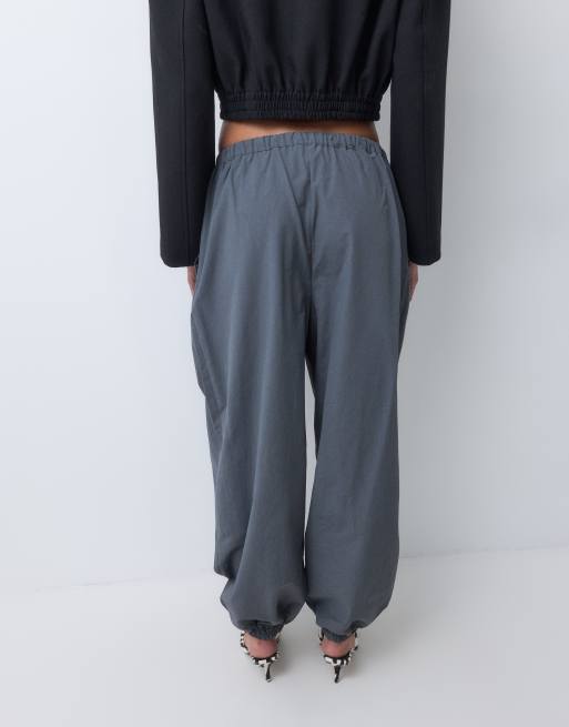 ASOS DESIGN balloon trousers in charcoal, 5 of 5