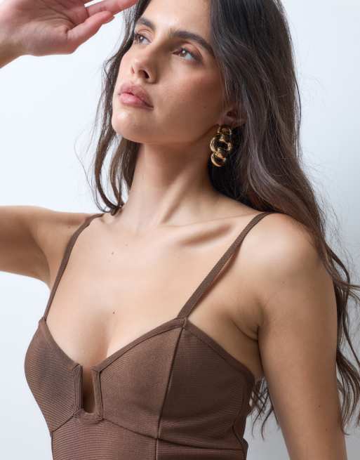 ASOS DESIGN bandagetop met schuine halslijn in bruin, 4 van 5