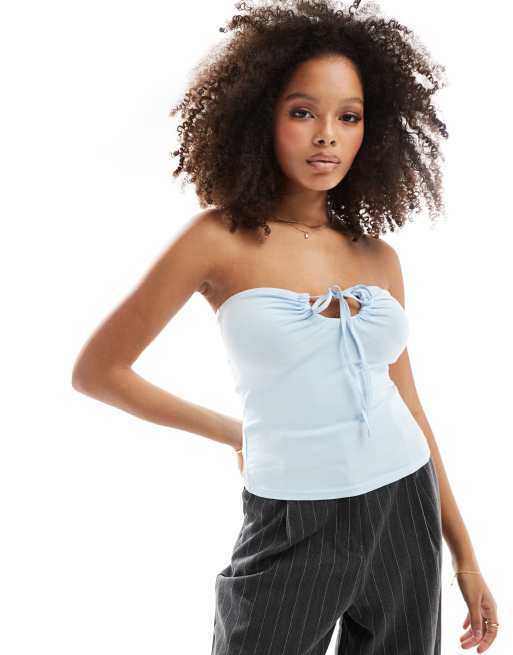 ASOS DESIGN - Bandeau met keyhole en gestrikte voorkant in babyblauw
