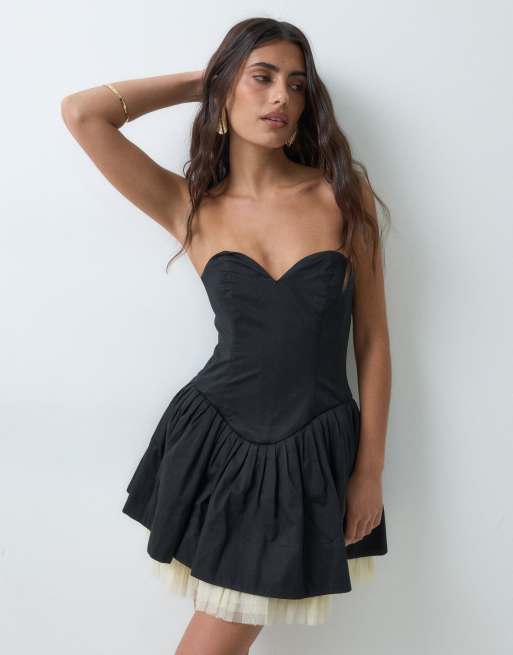 ASOS DESIGN bandeau mini dress with full skirt & contrast hem in black, 2 of 5