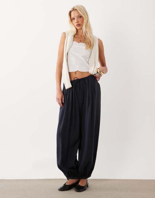 ASOS DESIGN bandeau-set med broderad fåll i vitt, 3 av 4