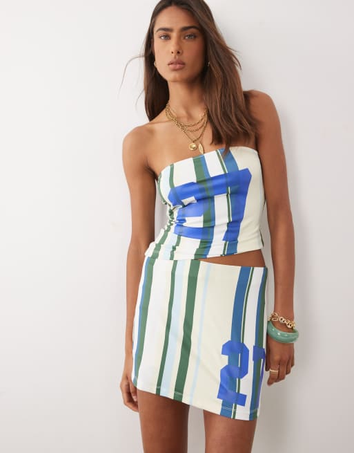 ASOS DESIGN - Bandeau-top i blød jersey med college-talprint og striber, 2 af 4