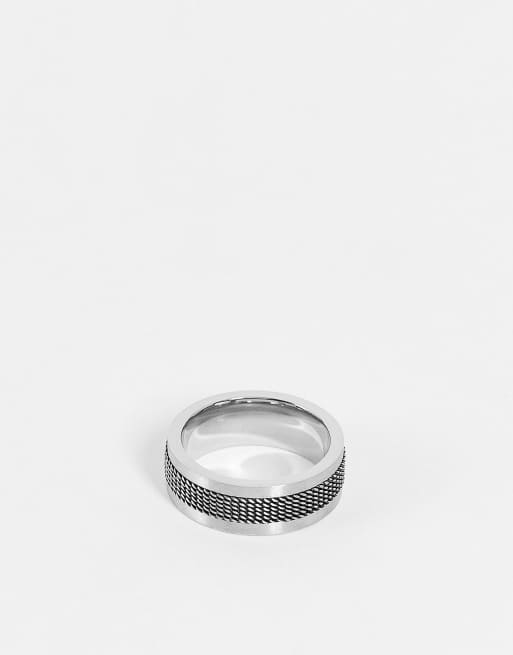 ASOS DESIGN – Bandring aus wasserfestem Edelstahl in Graphitgrau mit Kreuzprägung 