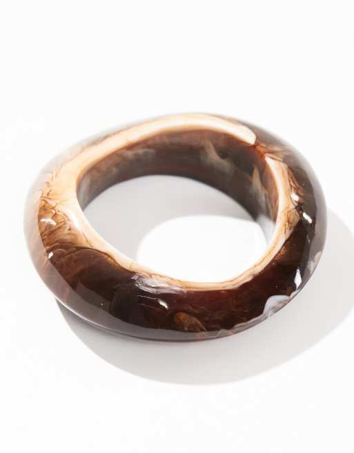 ASOS DESIGN bangle bracelet with chunky abstract resin detail in brown, 2 of 4