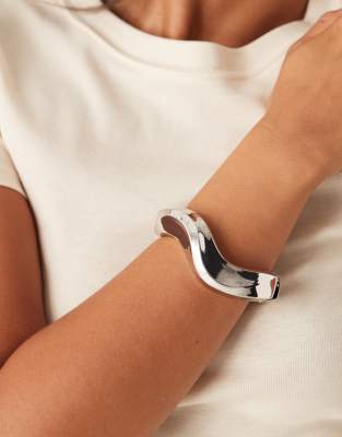 ASOS DESIGN bangle with wavy shape in silver tone