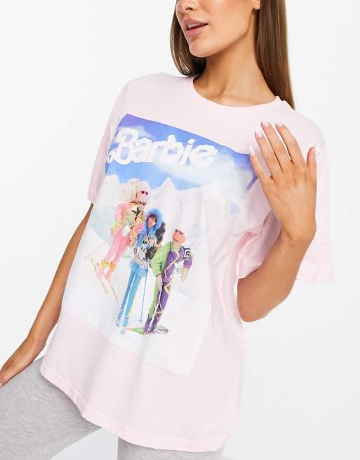 ASOS DESIGN - Barbie & Friends Ski - Pyjamaset met T-shirt en legging in roze met grijs