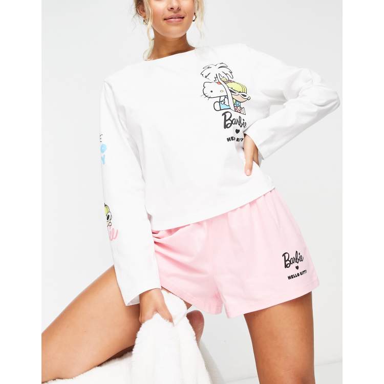 ASOS DESIGN Barbie x Hello Kitty - Pigiama con t-shirt a maniche lunghe e  pantaloncini bianchi e rosa