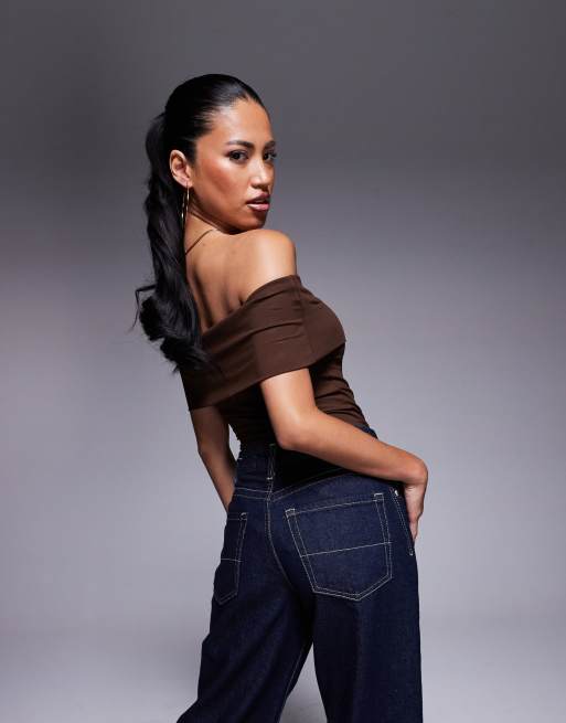 ASOS DESIGN - Bardot body met korte mouwen in donkerbruin, 2 van 4