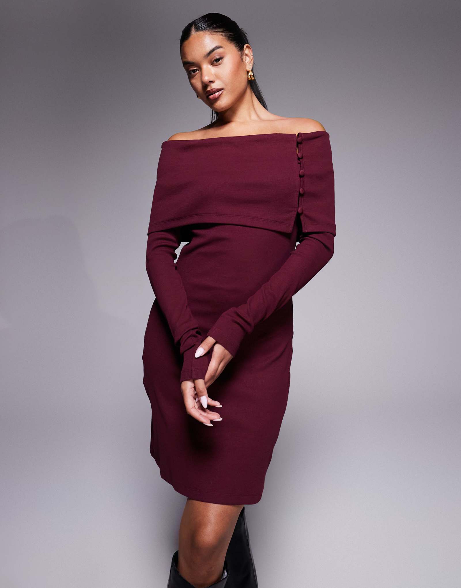 ДИЗАЙНЕРСКОЕ мини-платье bardot в рубчик от ASOS бордового цвета с пуговицами