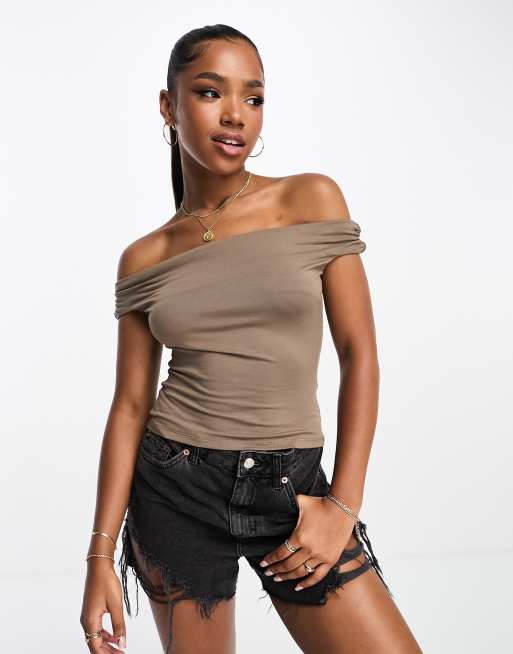 Off the shoulder short 2024 sleeve top