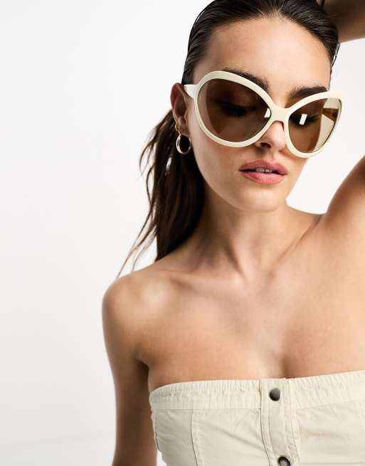 ASOS DESIGN – Bardzo duże okulary przeciwsłoneczne w kolorze złamanej bieli