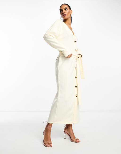 ASOS DESIGN – Bardzo miękka sukienka maxi w stylu kardiganu z paskiem i zapięciem na guziki w kolorze zimowej bieli