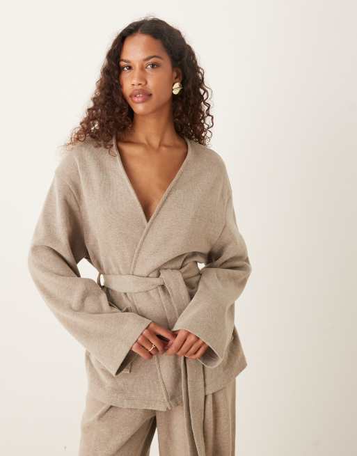 ASOS DESIGN – Szarobrązowy bardzo miękki zestaw: kardigan i spodnie z szerokimi nogawkami, 2 z 3