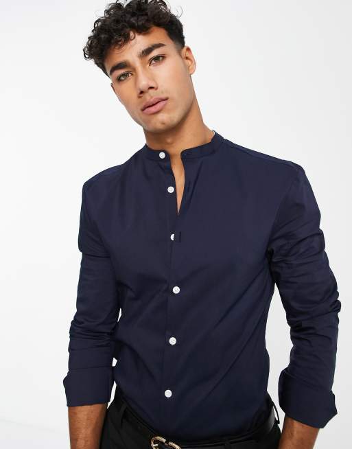 ASOS DESIGN – Bardzo obcisła granatowa koszula o kroju podkreślającym sylwetkę z kontrastującymi guzikami