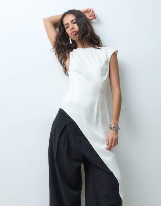 ASOS DESIGN bardzo wydłużony asymetryczny satynowy top w kolorze ecru, 2 z 5