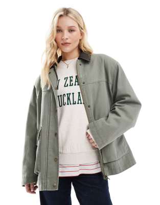 ASOS DESIGN - Barn-Jacke in verwaschenem Khaki mit Oversize-Schnitt und Kragen in Lederoptik-Grün