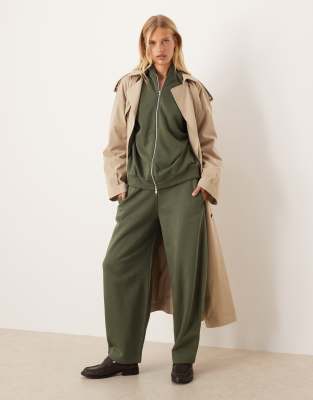 ASOS DESIGN - Barrel Fit Jogginghose in Khaki, Kombiteil-Grün