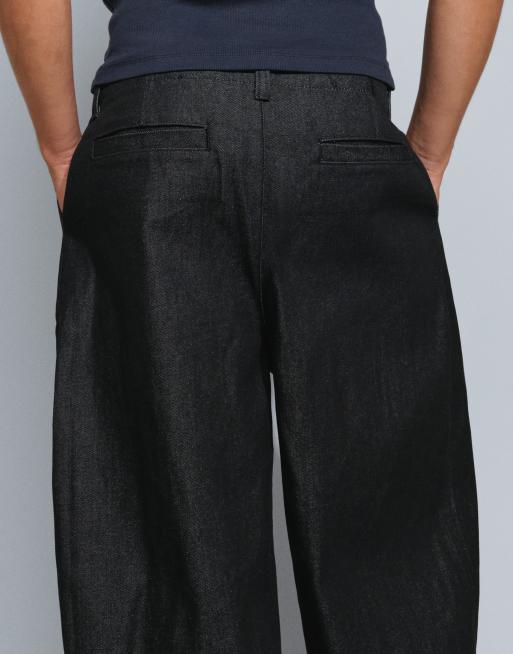 ASOS DESIGN barrel jeans i råsvart denim med veck, 4 av 5