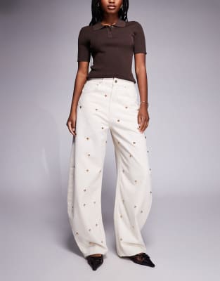 ASOS DESIGN - Barrel-Jeans in Ecru mit goldfarbenen Kuppelnieten-Weiß