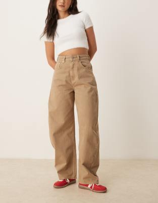 ASOS DESIGN - Barrel-Jeans in Honigbraun mit hohem Bund