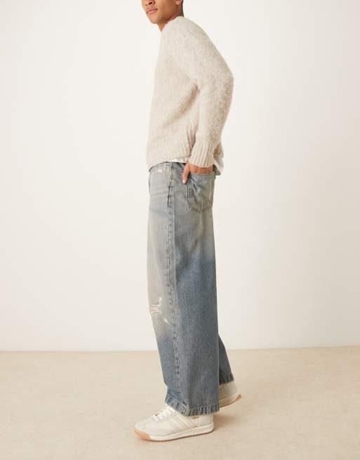 ASOS DESIGN barrel jeans in light wash blue with tint and rips, 2 of 5