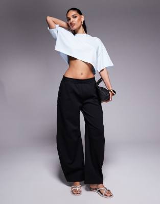 ASOS DESIGN - Barrel-Jogginghose aus Interlock-Stoff in Schwarz