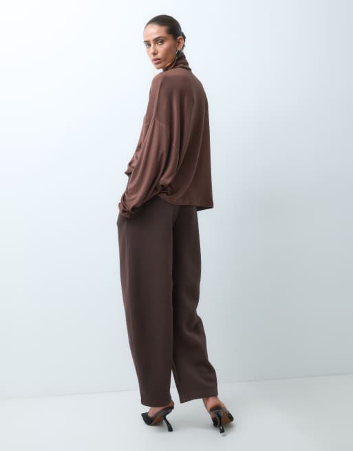 ASOS DESIGN Barrel leg brushback joggers in brown, 2 of 5
