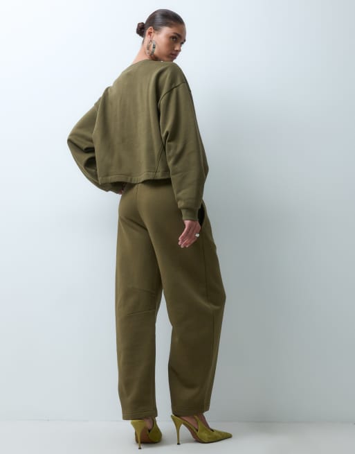 ASOS DESIGN barrel leg brushback joggers in khaki, 4 of 5