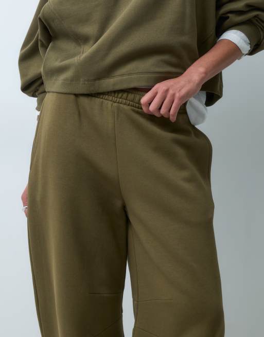 ASOS DESIGN barrel leg brushback trackies in khaki, 3 of 5