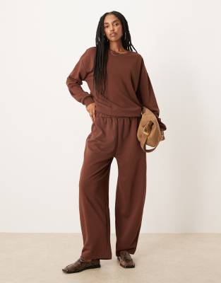 ASOS DESIGN - Barrel Leg Sweathose in Braun, Kombiteil